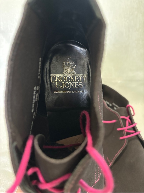 CROCKETT&JONES Men\'s Brown Suede Chukka Boots with Pink Laces Sz 91/2 main image 9
